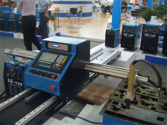 Visoko natančen prenosni CNC plazemski rezalni stroj uporablja plazemske mize za prodajo