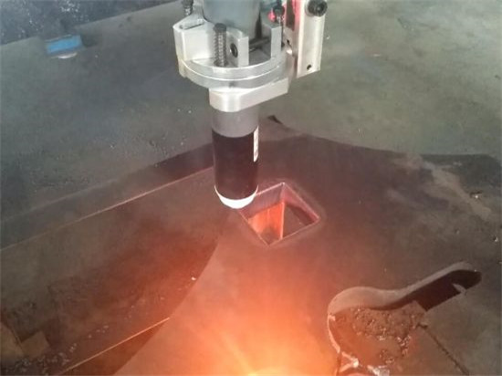 Plazma za hitro rezanje kovin z visoko hitrostjo plazemskega rezalnega stroja