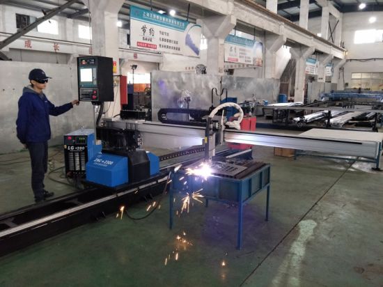 Made in China Preprosto delovanje Kitajska CNC plazemski rezalni stroj