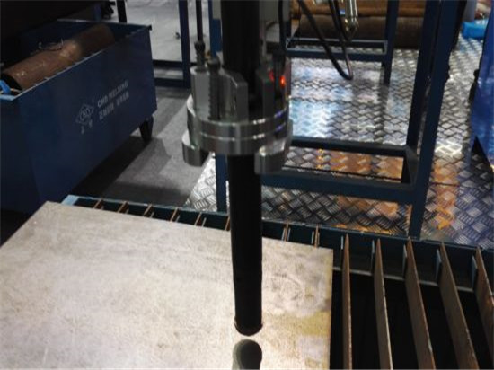 CNC usmerjevalnik plazma za rezanje cevi iz nerjavečega jekla