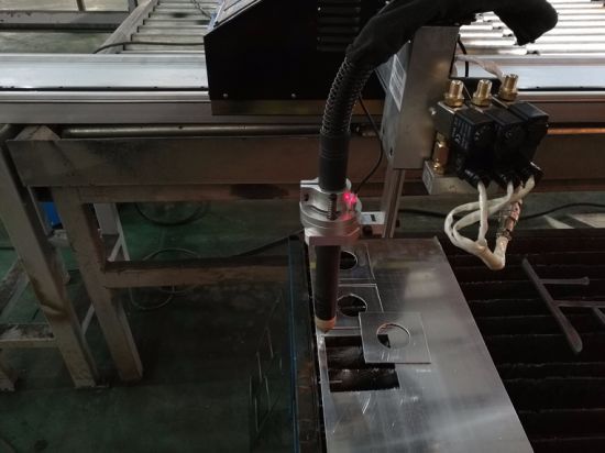 Kitajski gospodarski CNC kovinski plazemski rezalni stroj za kovine